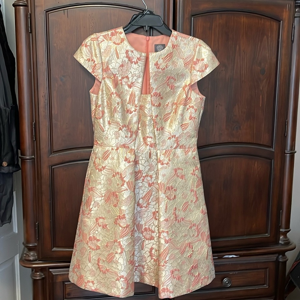 Vince Camuto elegant dress